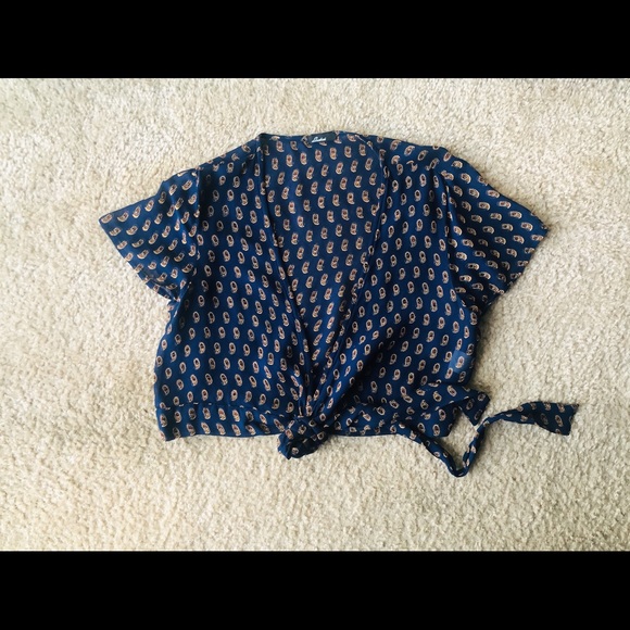 Tie-Front Lisakai Feather Blouse - Picture 2 of 2